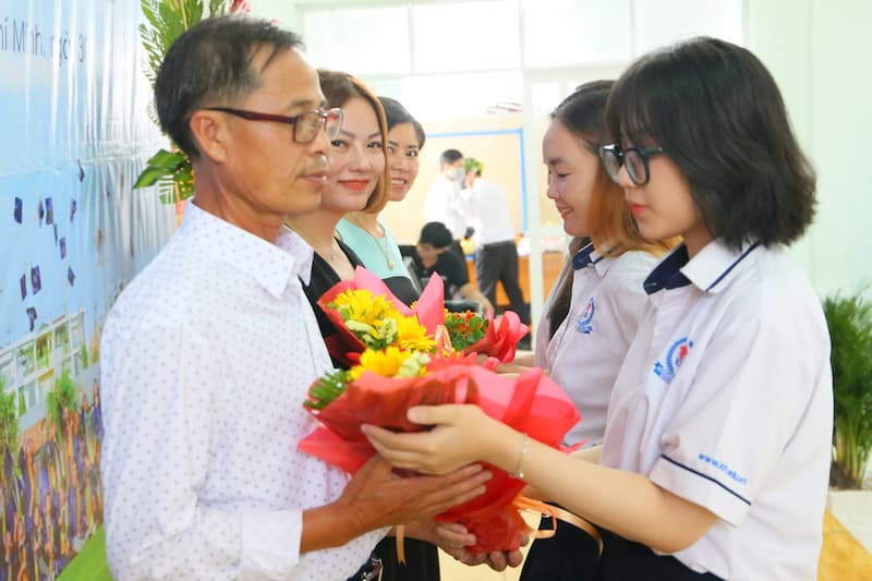 Bài thơ về ngày Nhà giáo 20/11 ý nghĩa. (Ảnh: Internet)