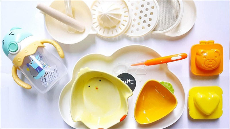 Trước và sau khi chế biến đồ ăn dặm cho bé mẹ cần vệ sinh dụng cụ sạch sẽ. (Ảnh: Sưu tầm Internet)