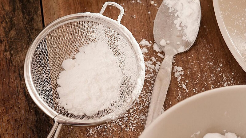 Bột đường là dưỡng chất cần bổ sung cho bé. (Ảnh: Sưu tầm Internet)