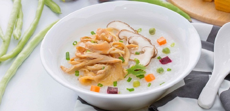 Cháo nấm thịt gà. (Ảnh: Sưu tầm Internet) 