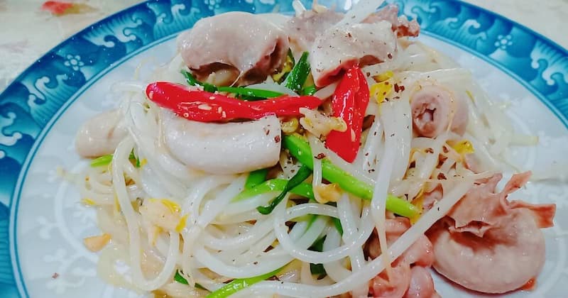 Chế biến các món cháo dinh dưỡng cho bé. (Ảnh: sưu tầm internet)