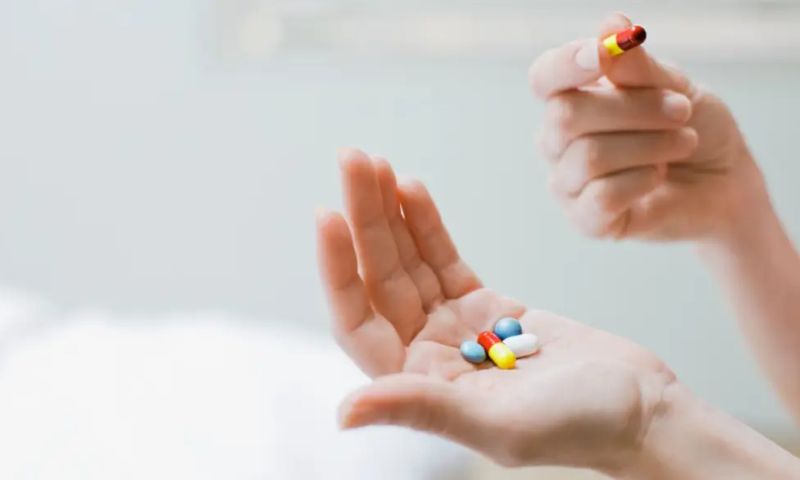 Mẹ sau sinh không nên dùng thuốc để giảm cân. (Ảnh: Nguồn Internet)