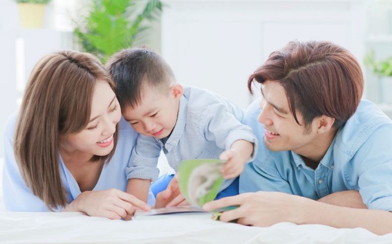 Dạy bé học tiếng Anh với chủ đề gần gũi. (Ảnh: Sưu tầm Internet)