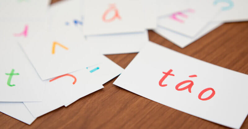 Tạo thói quen cho bé học và thực hành kết hợp. (Ảnh: Sưu tầm internet)