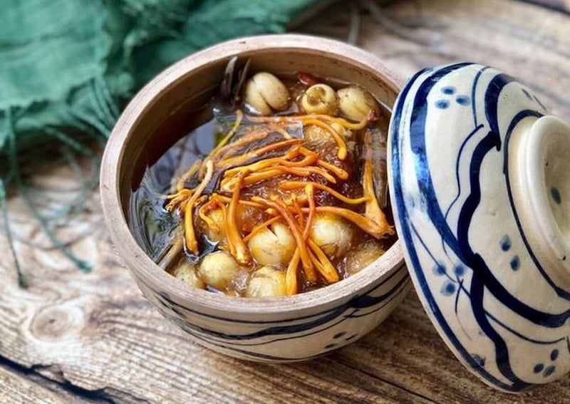 Tổ yến hầm chim bồ câu là món ăn đặc biệt thượng hạng dành cho người cần phục hồi sức khỏe nhanh chóng. (Ảnh: Sưu tầm Internet)