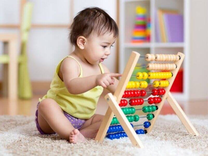 Hãy thử kết hợp học toán với trò chơi. (Ảnh: Makeblock)