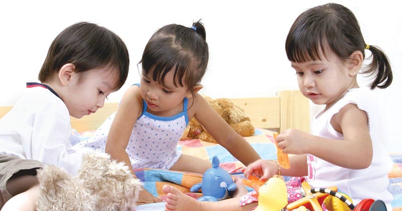 Tăng khả năng giao tiếp, tương tác với mọi người. (Ảnh: Báo dân sinh)