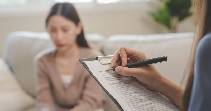 Bệnh trầm cảm sau sinh có chữa trị được không (Ảnh: Sưu tầm Internet)