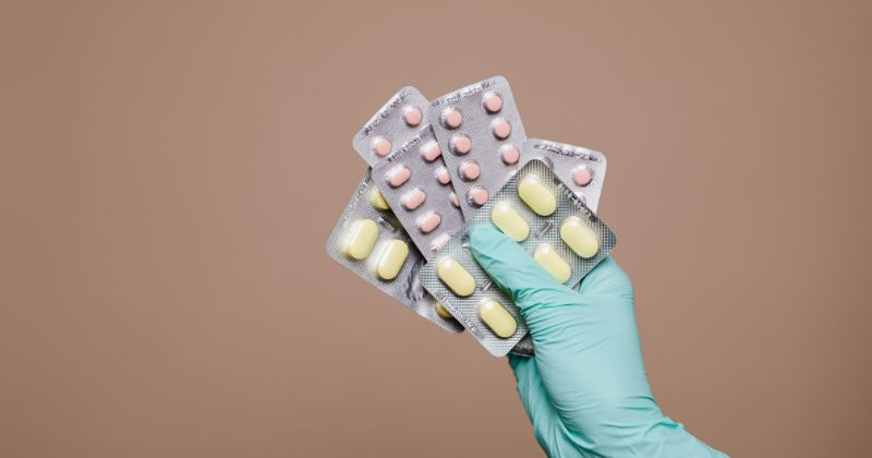 Điều trị bệnh trầm cảm bằng thuốc (Ảnh: Sưu tầm Internet)