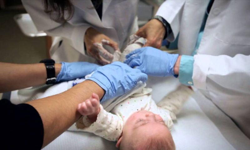 Hướng dẫn sơ cứu khi trẻ 1 tuổi bị bỏng nước sôi (Nguồn: Sưu tầm Internet)