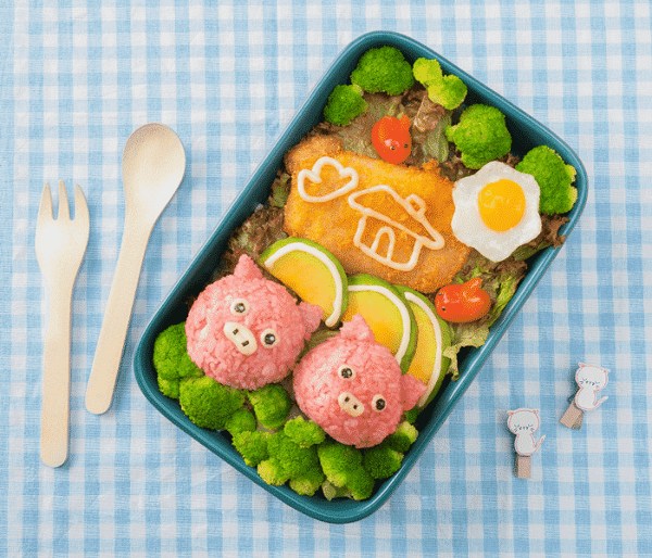 Ba mẹ nên sáng tạo trong cách chế biến món ăn cho bé. (Ảnh: Sưu tầm internet)