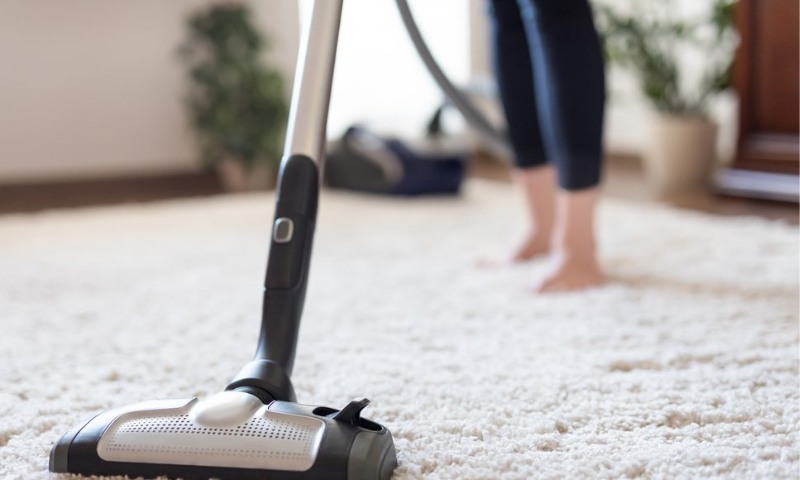 Thường xuyên vệ sinh nhà để tránh các nguy cơ gây nhiễm cảm cúm cho trẻ và người thân trong gia đình (Nguồn: Sưu tầm Internet)