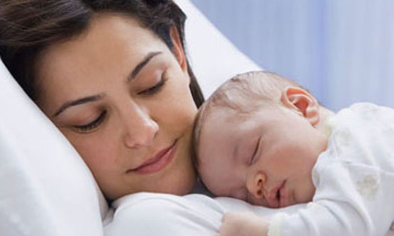 Trẻ 3 tháng tuổi bị cảm cúm phải làm sao? - Hạ sốt tạm thời cho trẻ khi bị cảm cúm (Nguồn: Sưu tầm internet)