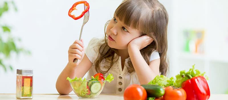 Khi nào cần đưa con thăm khám bác sĩ. (Ảnh: sưu tầm internet)