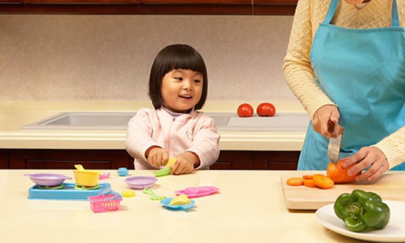 Hướng dẫn phòng ngừa nguy cơ trẻ bị đứt tay (Nguồn: Sưu tầm Internet)