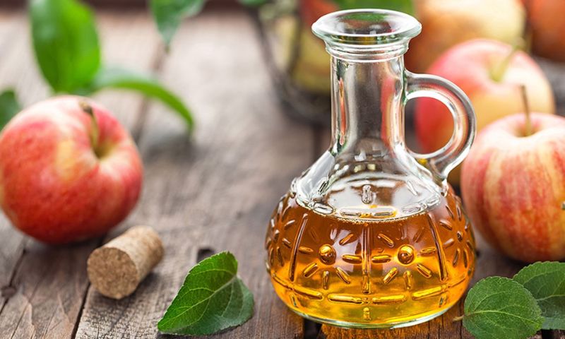 Giấm táo chống viêm, giảm thâm tím hiệu quả. (Ảnh: Nguồn Internet)