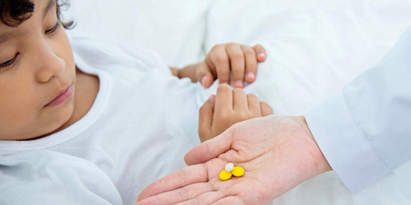 Tuyệt đối không cho bé uống thuốc cầm tiêu chảy  (Ảnh: Sưu tầm internet)