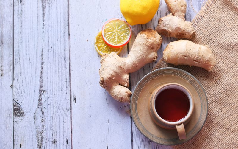 Cho bé uống gừng sẽ giúp làm dịu dạ dày của bé (Ảnh: Sưu tầm trên mạng)