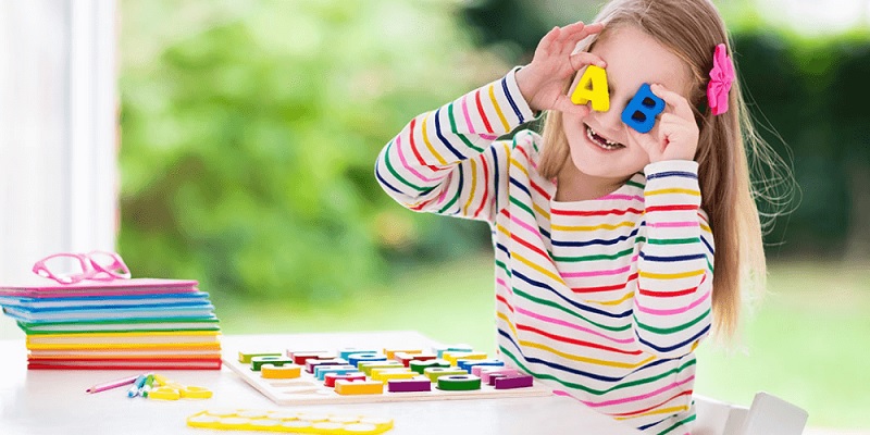 Trẻ em nước ngoài có môi trường học tiếng Anh tốt hơn trẻ Việt Nam. (Ảnh: Sưu tầm internet)