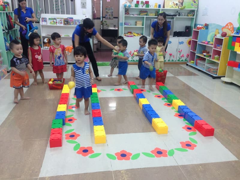 Nhà trẻ tốt là nơi giúp con có thêm thời gian với các hoạt động thú vị ý nghĩa. (Ảnh: Internet)