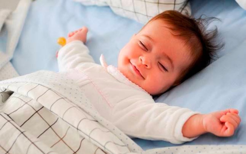 Cho bé nghỉ ngơi là cách tốt nhất để bé hồi phục cơ thể (Ảnh: Sưu tầm internet)