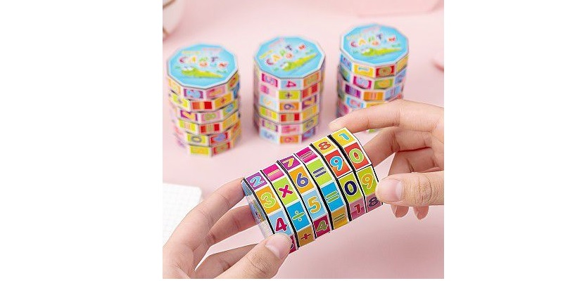 Trò chơi toán cho bé 4 tuổi với khối Rubik. (Ảnh: Sưu tầm internet)