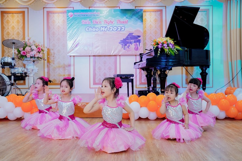 Nâng cao tài năng múa cho bé khi học tại Trung tâm Music Talent. (Ảnh: Sưu tầm internet)