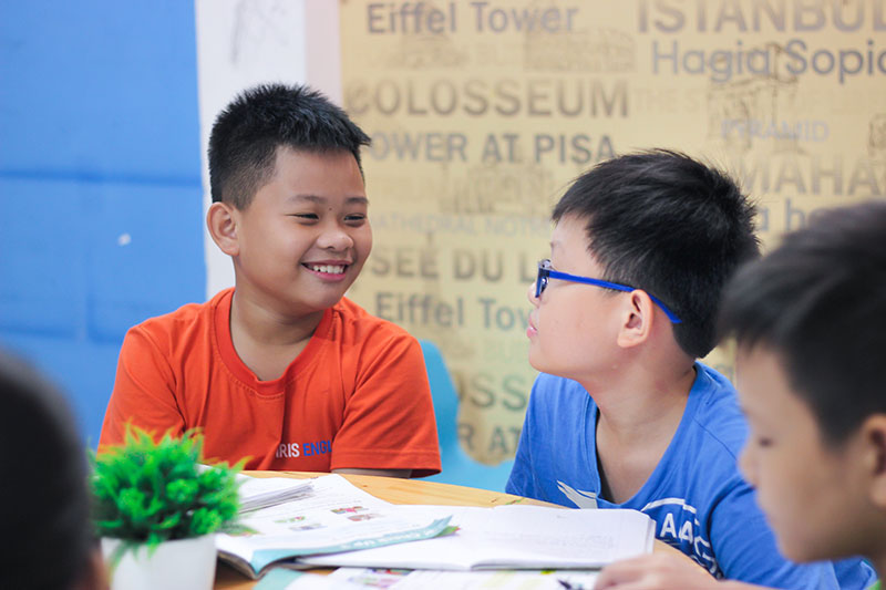 Cùng bé học tiếng Anh hiệu quả cùng Trung tâm Anh ngữ IRIS English (Ảnh: IRIS English)