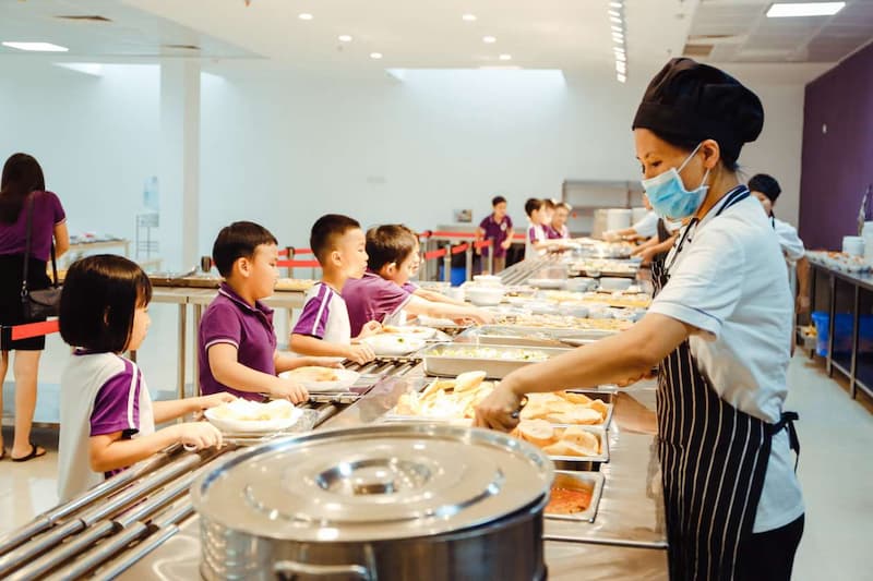 Nhà ăn của trường Olympia. (Ảnh: theolympiaschools.edu.vn)