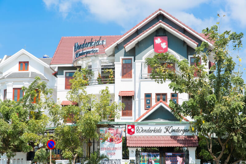 Wonderkids Montessori School hiện có hai cơ sở