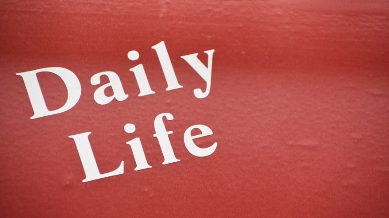 Từ vựng tiếng Anh chủ đề đời sống. (Ảnh: Canva.com)