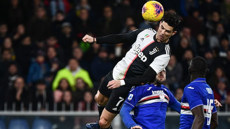 Các động từ được dùng trong trận đấu bóng. (Ảnh: Internet)