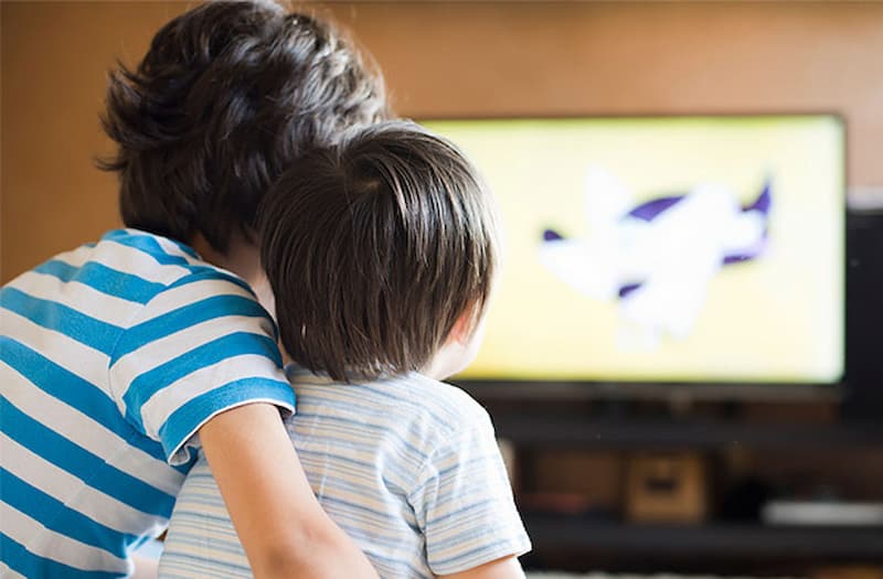 Lưu ý khi sử dụng ứng dụng học tiếng Anh qua phim. (Ảnh: Internet)