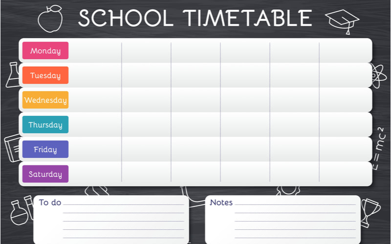 Thời khóa biểu giúp bé chủ động trong việc học. (Ảnh: Shutterstock.com)