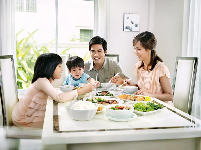 Có thể uống vitamin D trong bữa ăn. (Ảnh: Sưu tầm Internet)