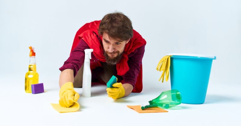 Chồng nên giúp vợ san sẻ công việc nhà (Ảnh: Sưu tầm Internet)