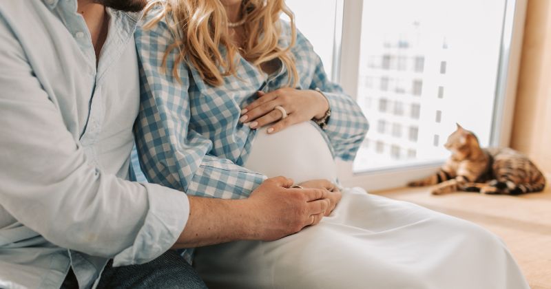 Chồng hãy trở thành chỗ dựa tinh thần, kinh tế cho vợ (Ảnh: Sưu tầm Internet)