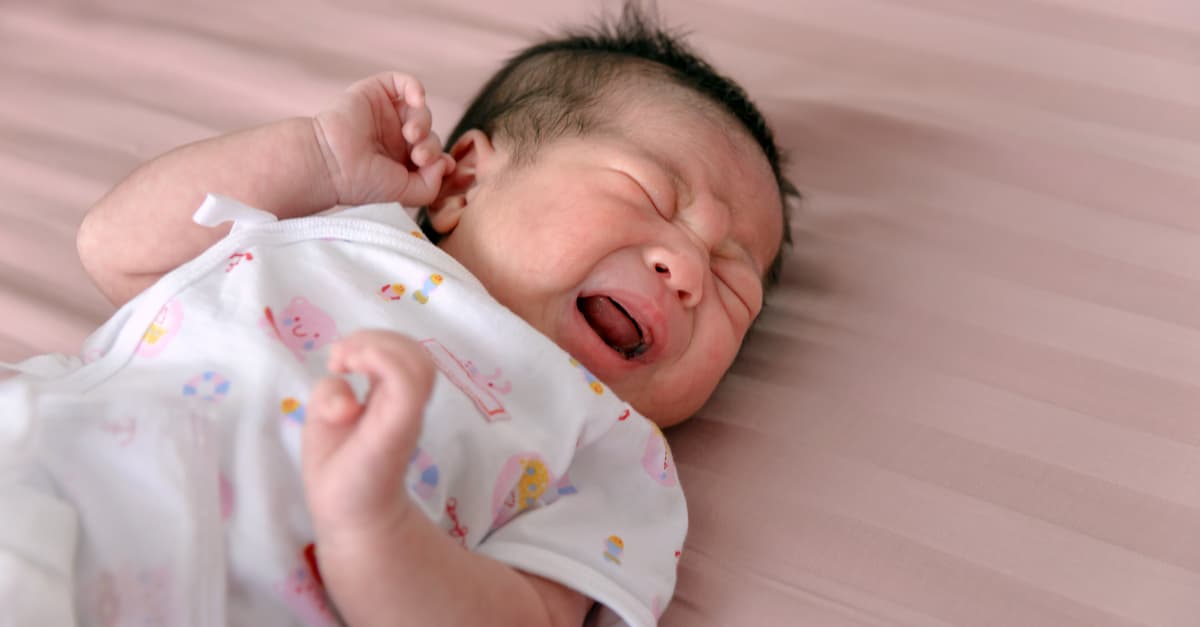Vì sao trẻ 2 tháng tuổi ngủ không sâu giấc? Bật mí 5 cách giúp bé ngon giấc