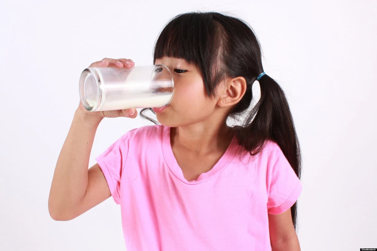 Trẻ 8 tuổi uống sữa gì để phát triển toàn diện?