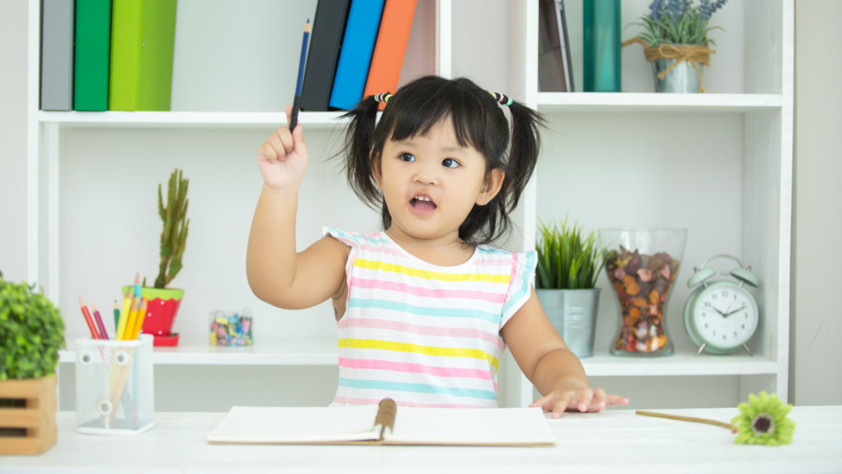 How to learn communicative English effectively: Beginner's guide!