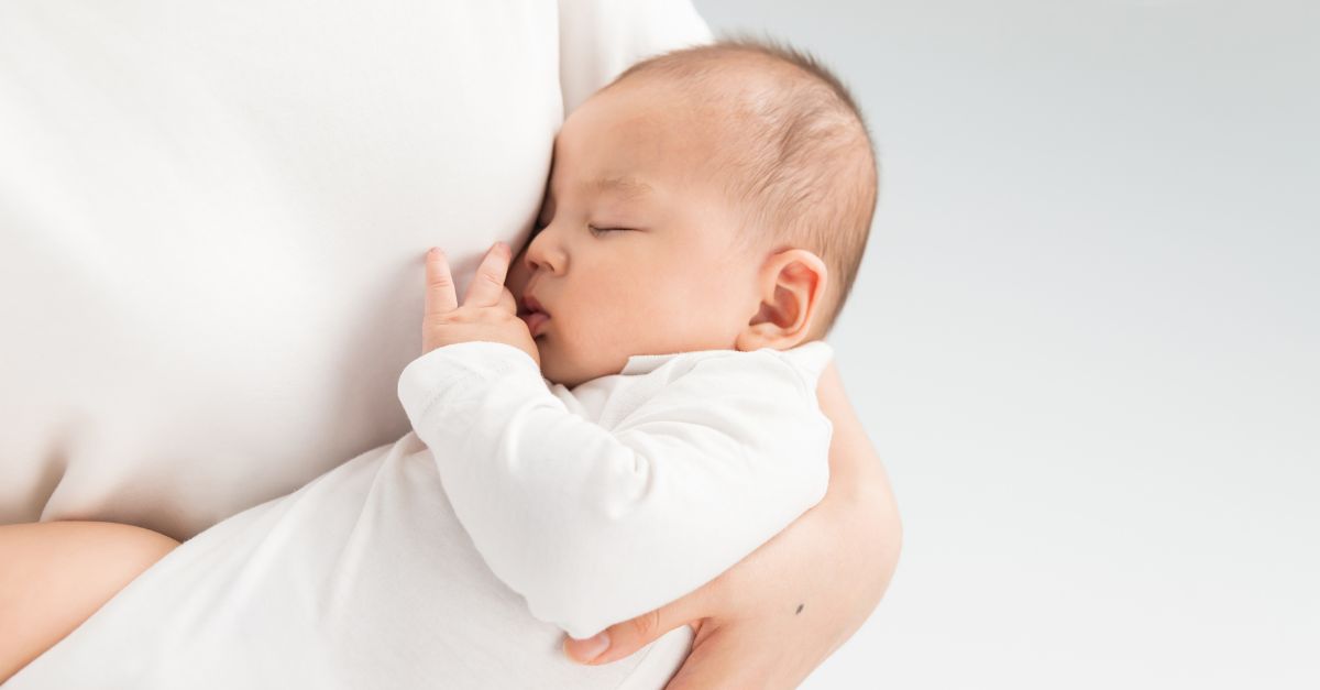 Trẻ 3 tháng tuổi bị cảm cúm phải làm sao? Hướng dẫn chăm con đúng cách