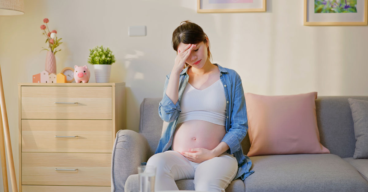 Bà bầu bị sốt xuất huyết có ảnh hưởng đến thai nhi? Mẹ phải làm gì?