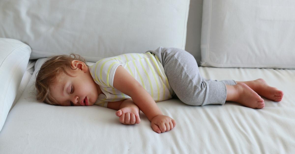 Giải đáp: Bé 3 tuổi ngủ hay mơ ba mẹ nên làm gì?