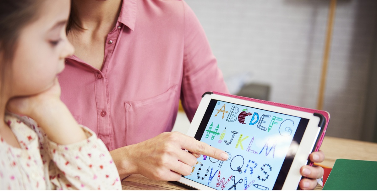 Qu&aacute; tr&igrave;nh dạy tiếng Anh cho b&eacute; tại nh&agrave; kh&ocirc;ng &iacute;t phụ huynh mắc nhiều sai lầm (Ảnh: Sưu tầm internet)