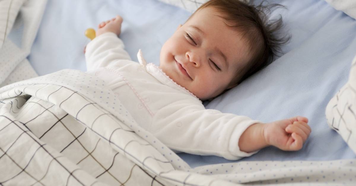 Bé 2 tuổi ngủ mớ: Vì sao trẻ lại gặp ác mộng khi ngủ?