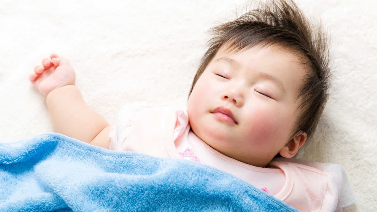 Trẻ 2 tuổi nên ngủ lúc mấy giờ để có thể phát triển khỏe mạnh?