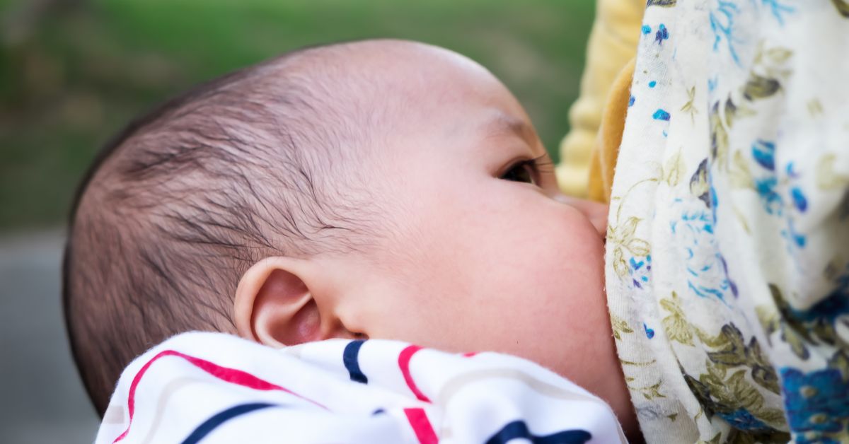 Trẻ không dung nạp đường lactose trong sữa mẹ: Dấu hiệu nhận biết và cách điều trị