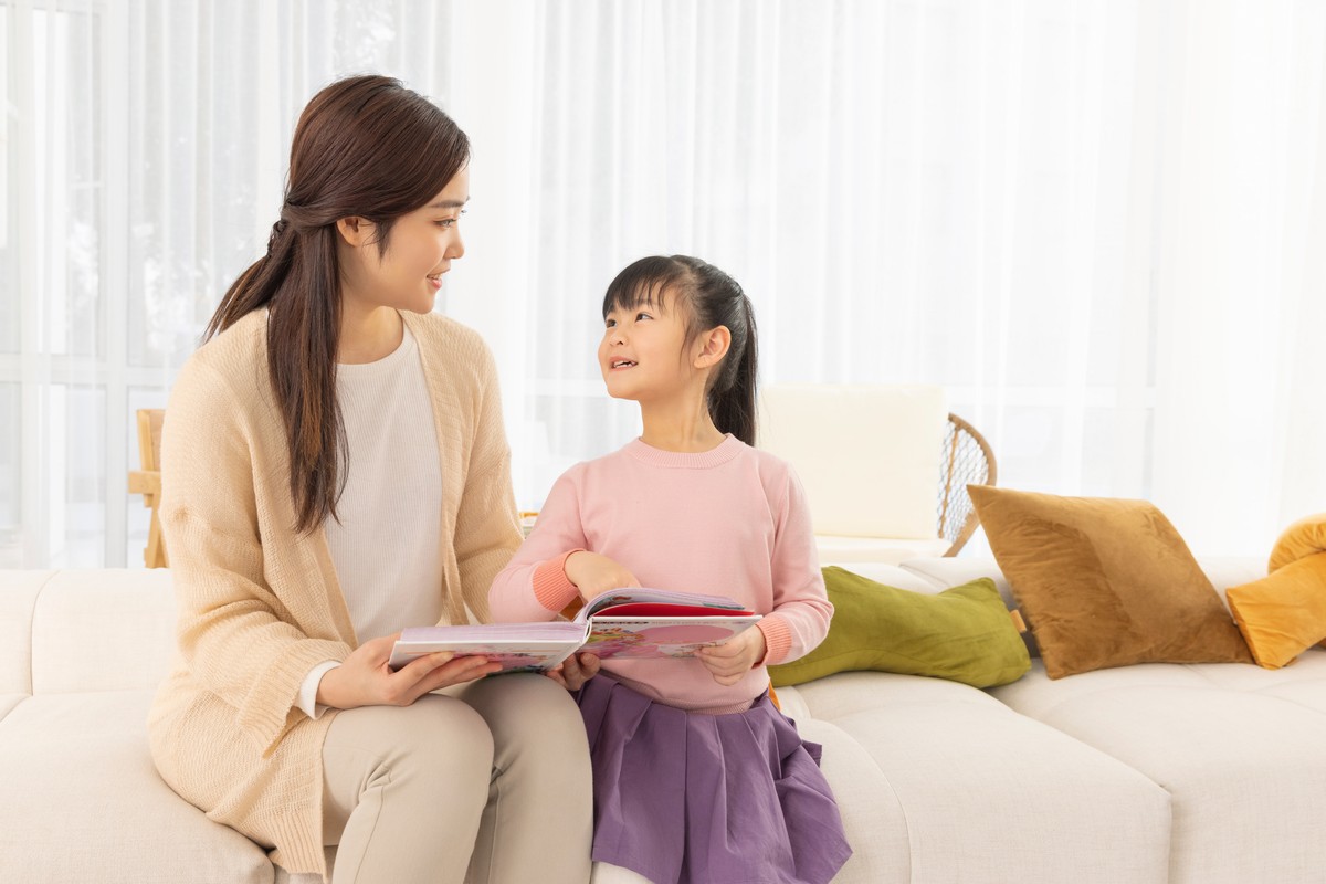 Effective ways to support your child's English-learning at home (By a parent of a 4-year-old)