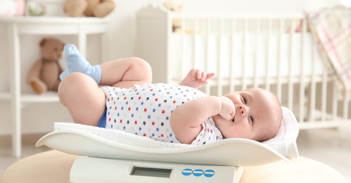 Các cột mốc phát triển cân nặng em bé theo tuần và những yếu tố ảnh hưởng ba mẹ cần biết